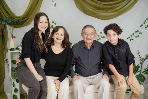 Fotografía de familia, fotografo de familias La Paz Bolivia, dia de la madre , mini sesiones '