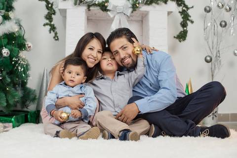 fotografía de navidad, fotografo de familias la paz bolivia, familia boliviana , navidad, mini sesiones navideñas, fotos navideñas'
