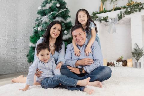 fotografía de navidad, fotografo de familias la paz bolivia, familia boliviana , navidad, mini sesiones navideñas, fotos navideñas'