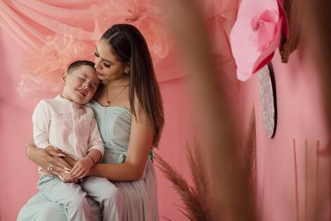 mini sesiones de fotografía, dia de la madre, sesiones familiares, fotografo de familias La Paz Bolivia , Pkl Fotografía '