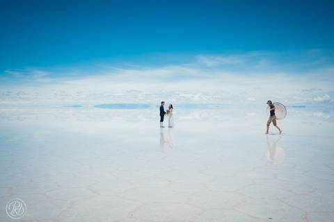 Uyuni Salt Flats Photoshoot, Bolivia Prewedding Salar de Uyuni '