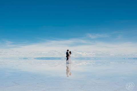 Uyuni Salt Flats Photoshoot, Bolivia Prewedding Salar de Uyuni '