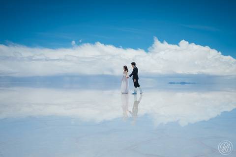 Uyuni Salt Flats Photoshoot, Bolivia Prewedding Salar de Uyuni '