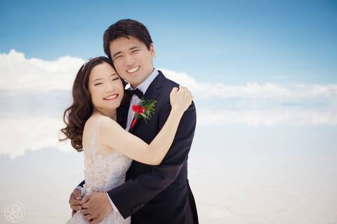 Uyuni Salt Flats Photoshoot, Bolivia Prewedding Salar de Uyuni '