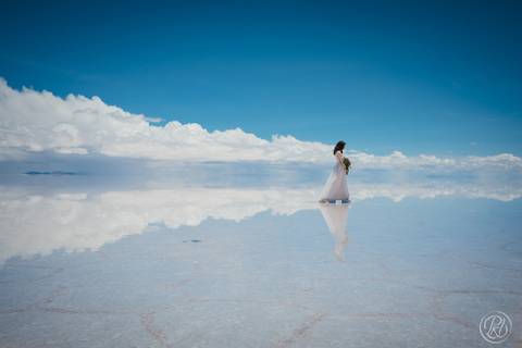 Uyuni Salt Flats Photoshoot, Bolivia Prewedding Salar de Uyuni '