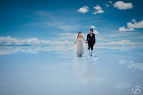 Uyuni Salt Flats Photoshoot, Bolivia Prewedding Salar de Uyuni '