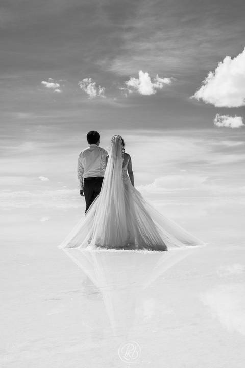 Uyuni Salt Flats Photoshoot, Bolivia Prewedding Salar de Uyuni '