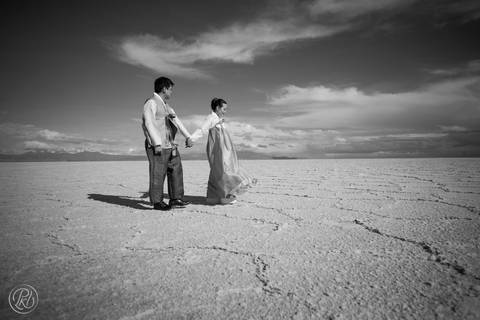 Uyuni Salt Flats Photoshoot, Bolivia Prewedding Salar de Uyuni, Korean Couple'