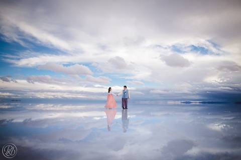 Uyuni Salt Flats Photoshoot, Bolivia Prewedding Salar de Uyuni Korean Couple'