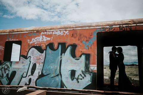 wedding photographer bolivia , Uyuni Salt Flats Photoshoot , Salar de uyuni bolivia Fotografia de bodas '