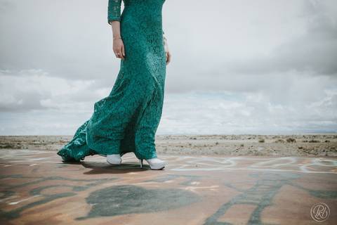 wedding photographer bolivia , Uyuni Salt Flats Photoshoot , Salar de uyuni bolivia Fotografia de bodas '