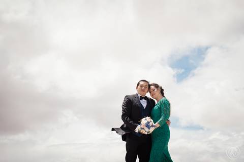 wedding photographer bolivia , Uyuni Salt Flats Photoshoot , Salar de uyuni bolivia Fotografia de bodas '
