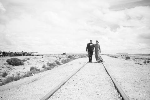 wedding photographer bolivia , Uyuni Salt Flats Photoshoot , Salar de uyuni bolivia Fotografia de bodas '