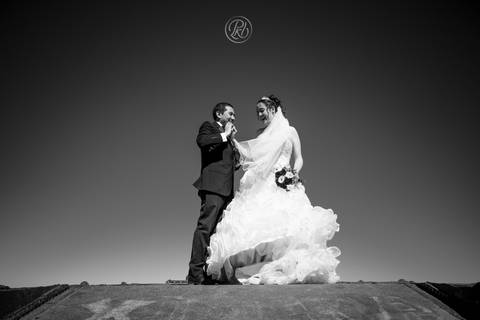 wedding photographer bolivia , Uyuni Salt Flats Photoshoot , Salar de uyuni bolivia Fotografia de bodas '
