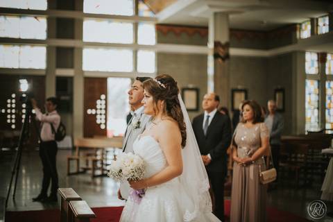 fotografia de bodas la paz bolivia, pkl fotografia, ceremonia religiosa, iglesia catolica, catedral de irpavi '