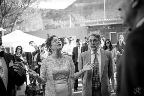 Boda en jardin, La  Paz, Bolivia, novios, ceremonia, boda cristiana, rio abajo, valencia'