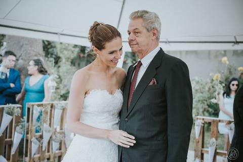 Boda en jardin, La  Paz, Bolivia, novios, vestido de novia, boda cristiana, rio abajo, valencia'