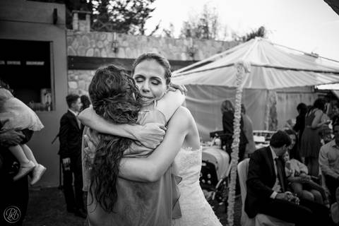 Boda en jardin, La  Paz, Bolivia, novios, vestido de novia, boda cristiana, rio abajo, valencia'