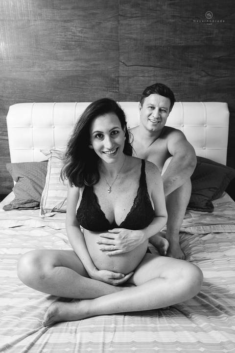 ensaio gestante lifestyle casal apaixonado mamae gestante e cachorro familia fotografa nayara andrade'
