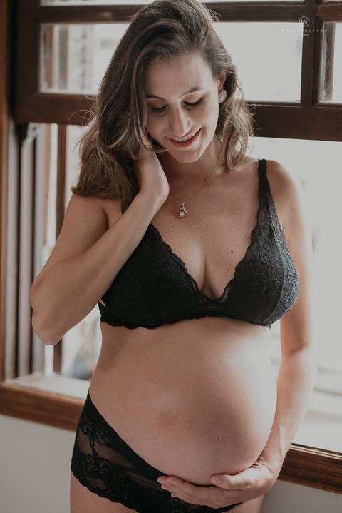 ensaio gestante lifestyle casal apaixonado mamae gestante e cachorro familia fotografa nayara andrade'