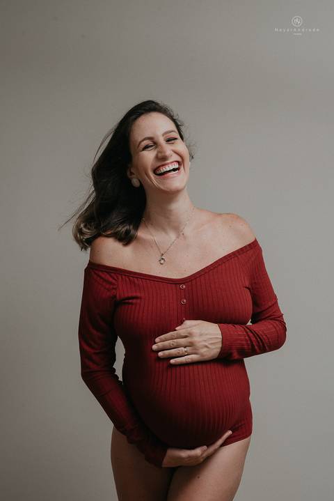 ensaio gestante lifestyle casal apaixonado mamae gestante e cachorro familia fotografa nayara andrade'