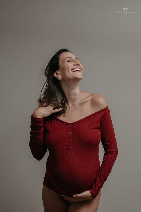 ensaio gestante lifestyle casal apaixonado mamae gestante e cachorro familia fotografa nayara andrade'