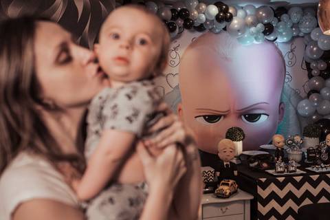 Festa em casa na sala de casa em periodo de pandemia decoraçao  de festa em casa familia reunida para aniversario infantil  fotos feitas pela fotografa premiada nayara andrade fotografia de santos'