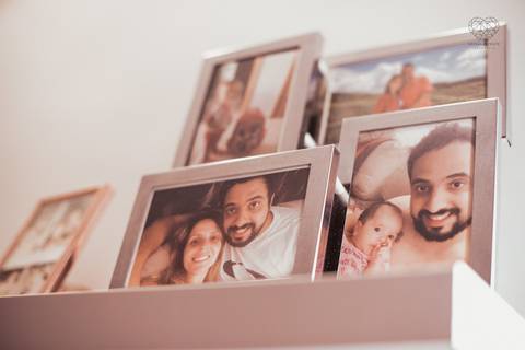 Festa em casa na sala de casa em periodo de pandemia decoraçao  de festa em casa familia reunida para aniversario infantil  fotos feitas pela fotografa premiada nayara andrade fotografia de santos'