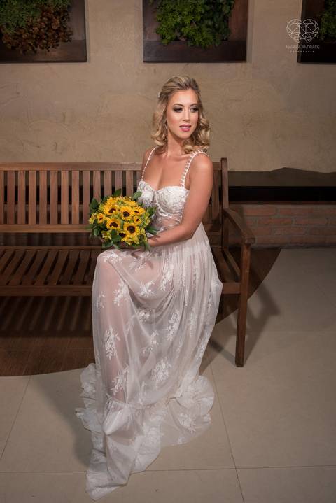 Fotos editoriais de moda para loja de trajes para festas sociais femininos fotos com modelos feitas pela fotografa premiada nayara andrade'