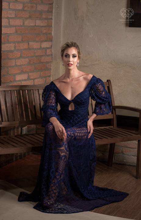 Fotos editoriais de moda para loja de trajes para festas sociais femininos fotos com modelos feitas pela fotografa premiada nayara andrade'