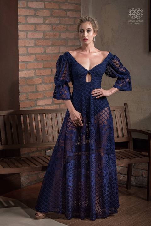 Fotos editoriais de moda para loja de trajes para festas sociais femininos fotos com modelos feitas pela fotografa premiada nayara andrade'