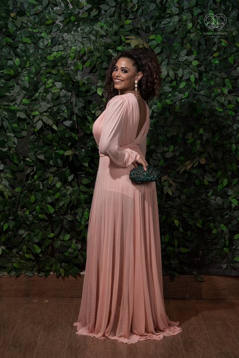 Fotos editoriais de moda para loja de trajes para festas sociais femininos fotos com modelos feitas pela fotografa premiada nayara andrade'