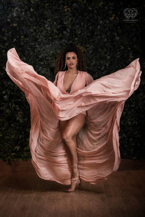 Fotos editoriais de moda para loja de trajes para festas sociais femininos fotos com modelos feitas pela fotografa premiada nayara andrade'