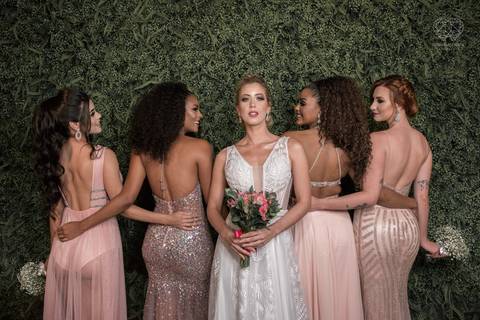 Fotos editoriais de moda para loja de trajes para festas sociais femininos fotos com modelos feitas pela fotografa premiada nayara andrade'