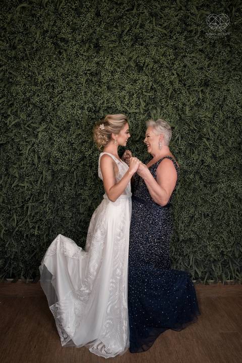 Fotos editoriais de moda para loja de trajes para festas sociais femininos fotos com modelos feitas pela fotografa premiada nayara andrade'