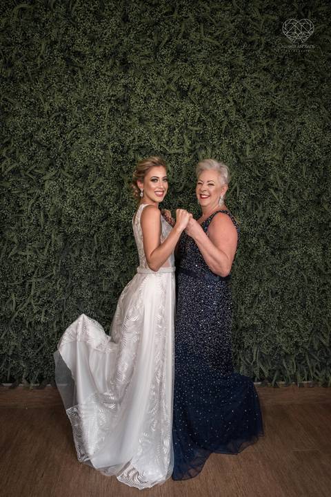 Fotos editoriais de moda para loja de trajes para festas sociais femininos fotos com modelos feitas pela fotografa premiada nayara andrade'