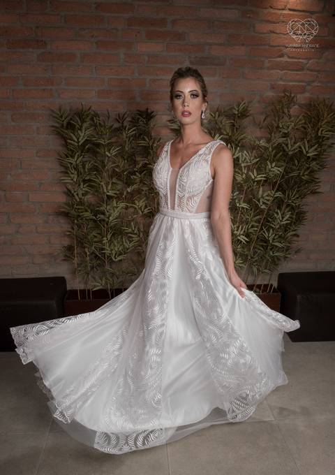 Fotos editoriais de moda para loja de trajes para festas sociais femininos fotos com modelos feitas pela fotografa premiada nayara andrade'