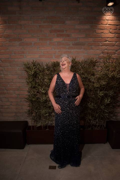 Fotos editoriais de moda para loja de trajes para festas sociais femininos fotos com modelos feitas pela fotografa premiada nayara andrade'