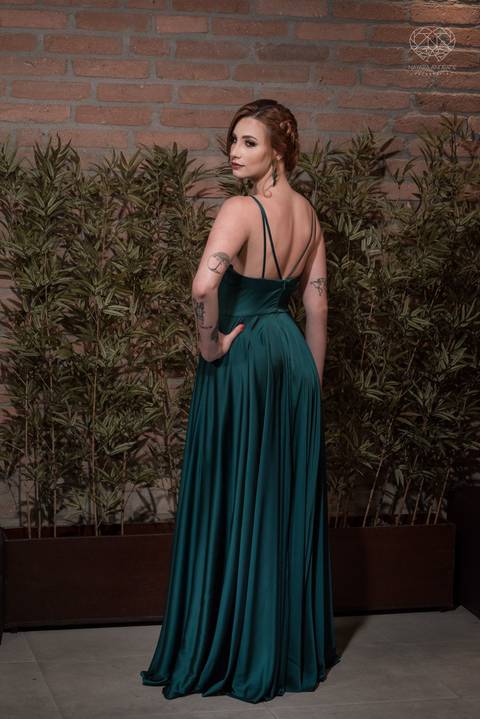 Fotos editoriais de moda para loja de trajes para festas sociais femininos fotos com modelos feitas pela fotografa premiada nayara andrade'