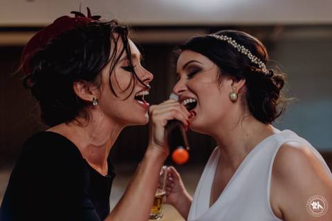 Casamento ao por-do-sol de Virgínia e Sena Jr na Praia do Olho D'água em São Luís'