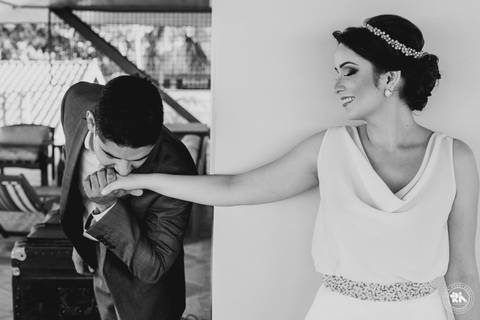 Casamento ao por-do-sol de Virgínia e Sena Jr na Praia do Olho D'água em São Luís'