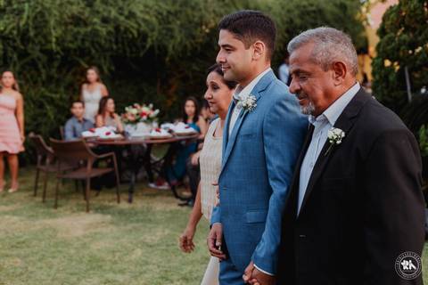 Casamento ao por-do-sol de Virgínia e Sena Jr na Praia do Olho D'água em São Luís'
