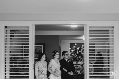 Casamento ao por-do-sol de Virgínia e Sena Jr na Praia do Olho D'água em São Luís'