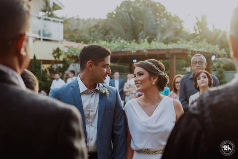 Casamento ao por-do-sol de Virgínia e Sena Jr na Praia do Olho D'água em São Luís'