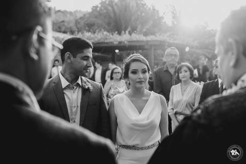 Casamento ao por-do-sol de Virgínia e Sena Jr na Praia do Olho D'água em São Luís'