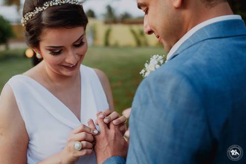 Casamento ao por-do-sol de Virgínia e Sena Jr na Praia do Olho D'água em São Luís'