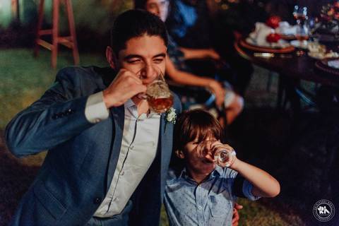 Casamento ao por-do-sol de Virgínia e Sena Jr na Praia do Olho D'água em São Luís'