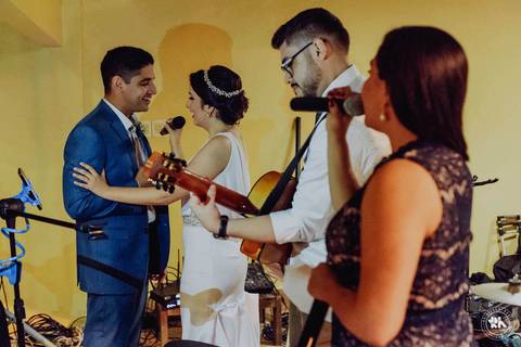 Casamento ao por-do-sol de Virgínia e Sena Jr na Praia do Olho D'água em São Luís'