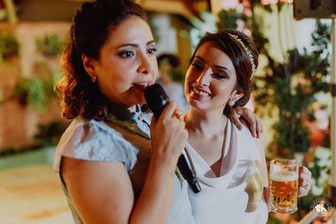 Casamento ao por-do-sol de Virgínia e Sena Jr na Praia do Olho D'água em São Luís'