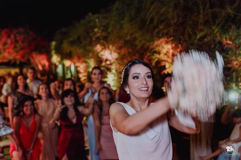Casamento ao por-do-sol de Virgínia e Sena Jr na Praia do Olho D'água em São Luís'